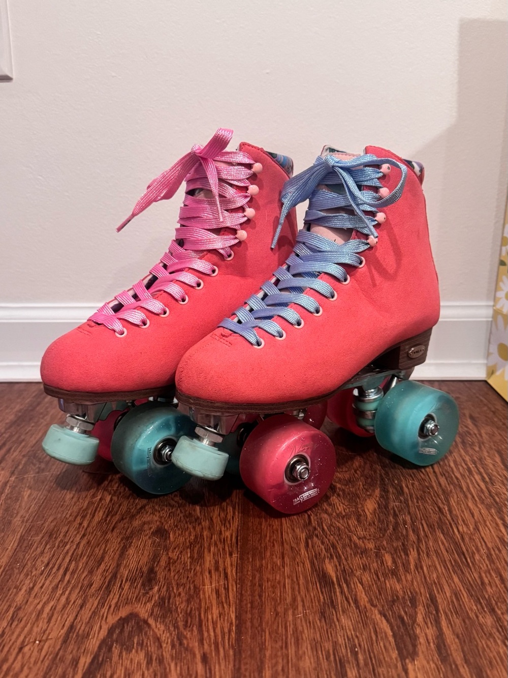 Pink VNLA Parfait Rollerskates